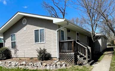 Main picture of 329 Walnut St