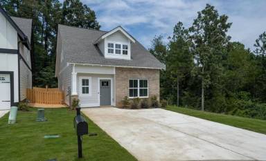 Main picture of Patton Crest Apartments