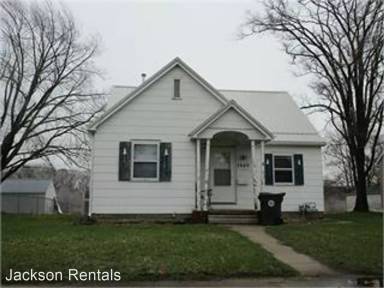 Main picture of 2640 E 4th St