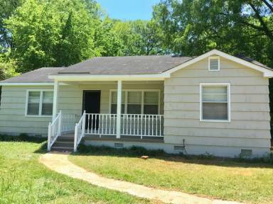 Main picture of 760 Meadowbrook Dr