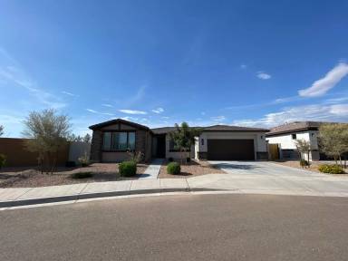 Main picture of 1560 W Avenida del Valle