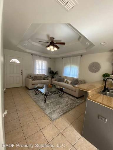 Main picture of 1208 S Diplomat Dr