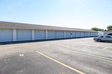 Main picture of 2790 Minerva St