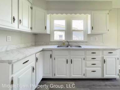 Main picture of 2225 W 7th St