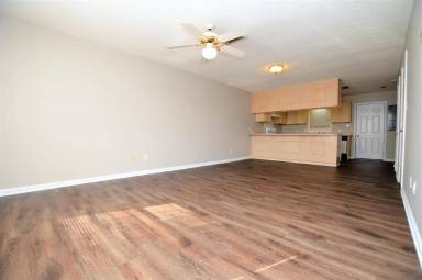 Main picture of 2105 Baytree Rd