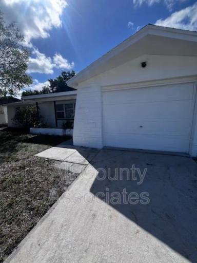 Main picture of 5316 Seahorse Dr