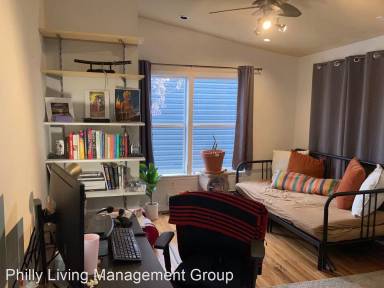 Main picture of 2905 W Girard Ave