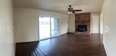 Main picture of 3080 W Gettysburg Ave