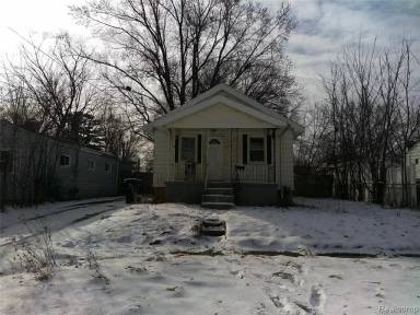 Main picture of 741 Barrie Ave