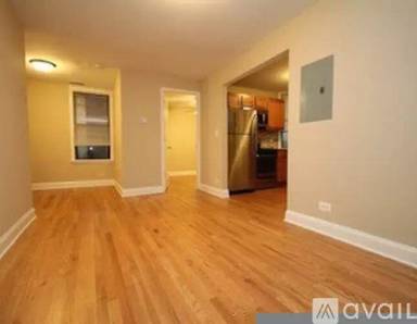 Main picture of 1819 W Belmont