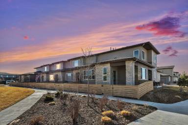 Main picture of 4794 Champlain Dr