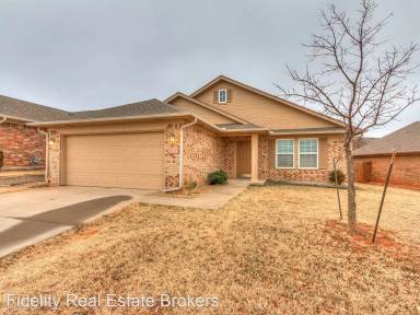 Main picture of 2800 NW 186th St
