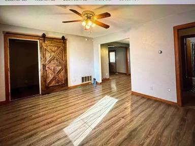 Main picture of 1225 S 16th St