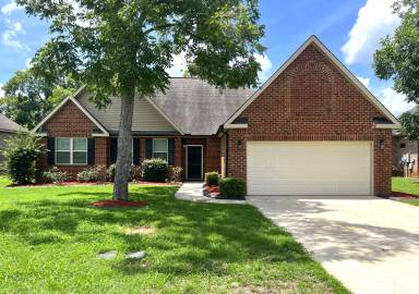 Main picture of 105 Greythorne Dr