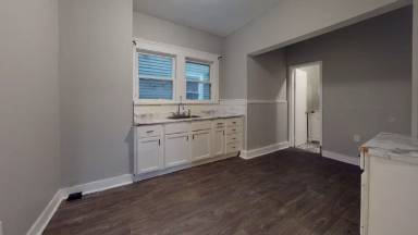 Main picture of 3889 W 33rd St