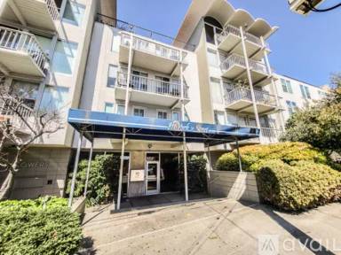 Main picture of York Towers