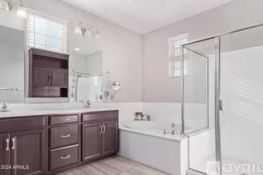 Main picture of 785 W Winchester Dr