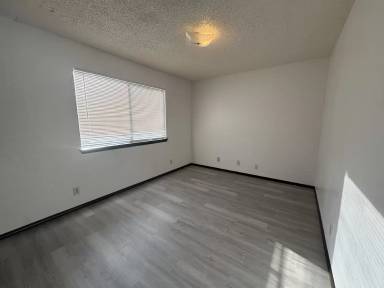 Main picture of 404 Rainbow Ct SE