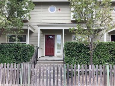 Main picture of 124 Nelson Way