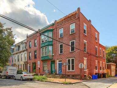 Main picture of 1120 Green St