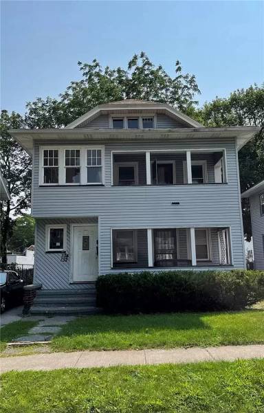 Main picture of 134 Salina St