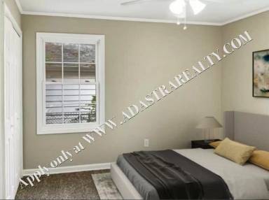 Main picture of 2207 W 77th St