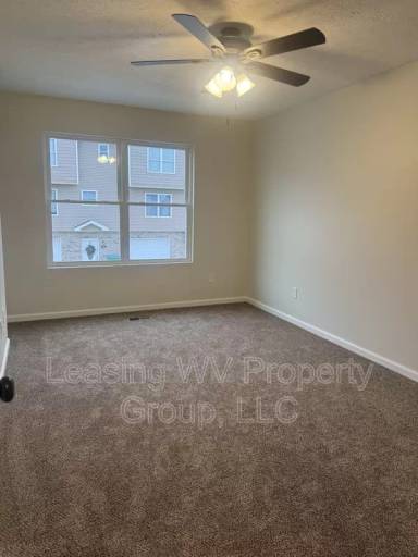 Main picture of 71 Christian Ct