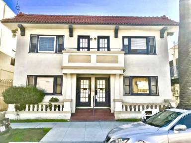 Main picture of 210 Falcon Ave