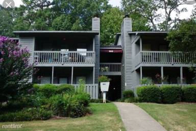 Main picture of 1831 Tryon Dr