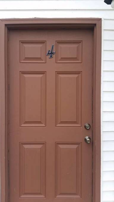 Main picture of 145 Short Ln