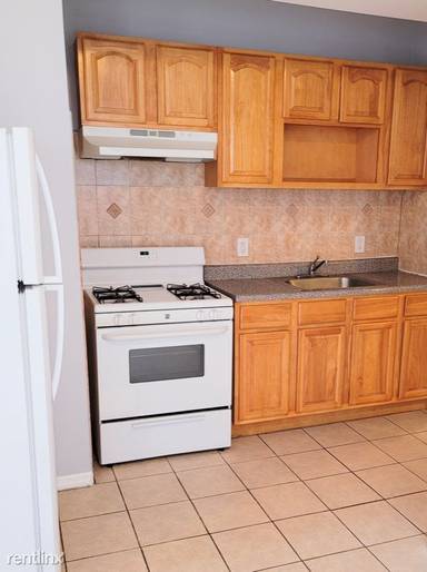 Main picture of 384 4th Ave W