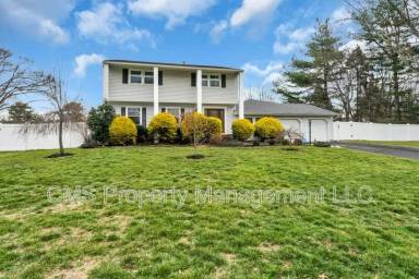 Main picture of 4 Cypress Ct