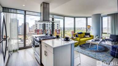 Main picture of 1020 S Wabash Ave