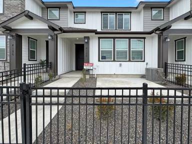 Main picture of 4120 W Perspective St