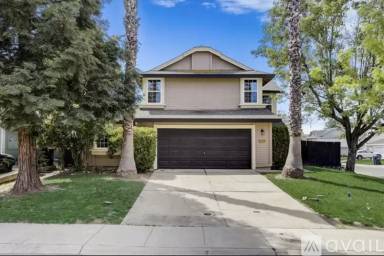 Main picture of 110 Copper Leaf Way