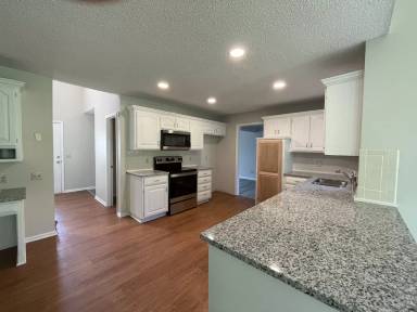 Main picture of 6105 W 158th St