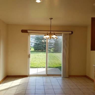 Main picture of 450 Janet Ln