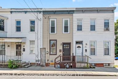 Main picture of 600 W College Ave