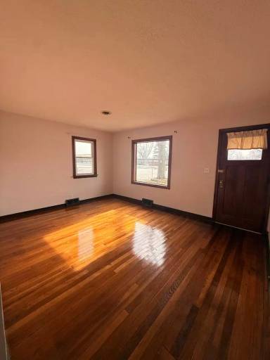Main picture of 630 Windsor Rd
