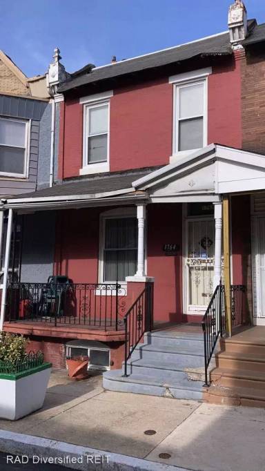 Main picture of 1734 N Aberdeen St