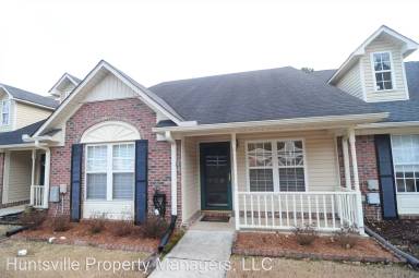 Main picture of 720 Hobbs Rd SE