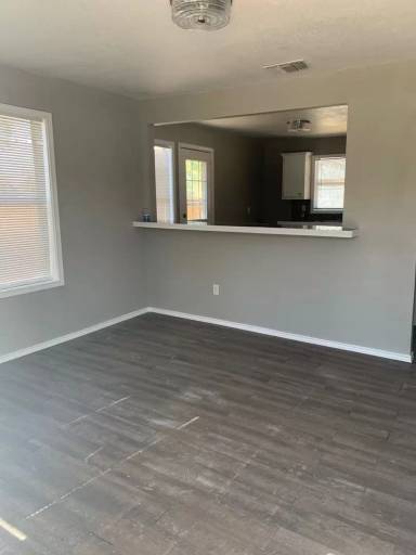 Main picture of 2706 2nd St