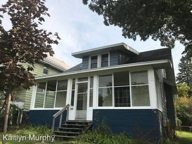 Main picture of 702 N 19th Ave E