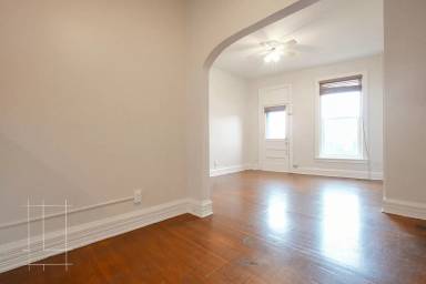 Main picture of 1128 N High St