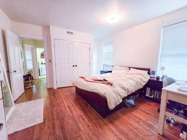 Main picture of 1335 Rutledge St