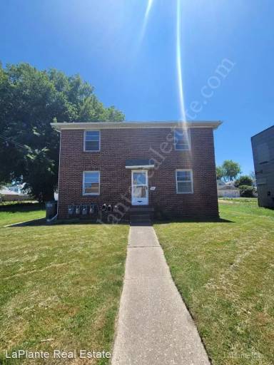 Main picture of 1932 Starr Ave