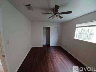 Main picture of 1642 Post Rd