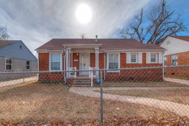 Main picture of 1210 NW 95th St