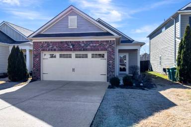 Main picture of 1018 Hemlock Dr