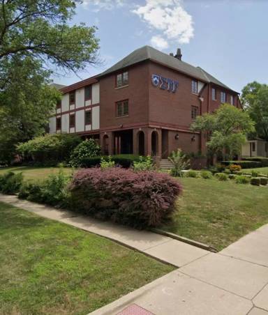 Main picture of 1204 S Lincoln Ave